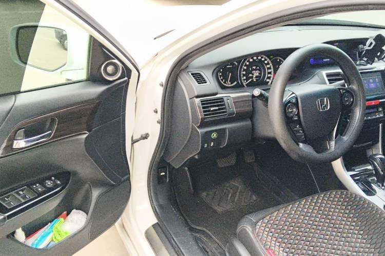 Used Honda Accord 2016 2.4L Luxury Edition
