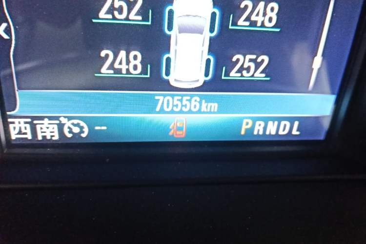 Used Buick Envision 2020 20T Two-Wheel Drive Leading Version Odometer Close Up