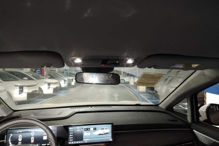 Used SAIC MAXUS Dajia 7 2024 Revised Version Super Hybrid Long-Range Edition Enjoyment Version Headliner