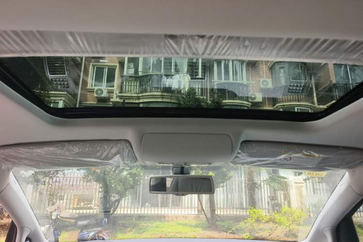 Used Volkswagen Touran 2015 1.4T Manual Comfort Edition 5-Seater Headliner