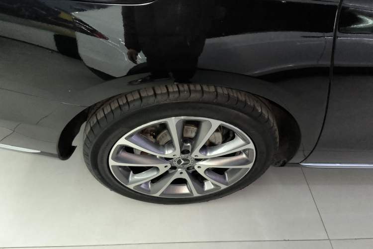 Used Mercedes-Benz E-Class 2019 E 300 L Luxury Model
