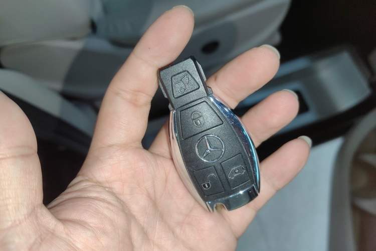 Used Mercedes-Benz V-Class 2021 V 260 Prestige Edition