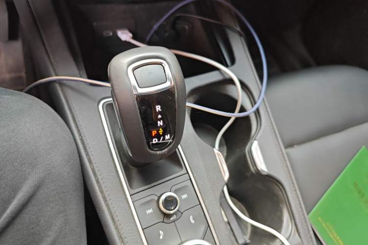 Used Cadillac XT4 2018 28T Two-Wheel-Drive Luxury Model