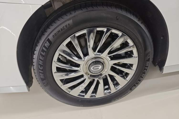 Used GAC Trumpchi M8 2023 Zongshi Series Dual-Motor Supreme Edition
