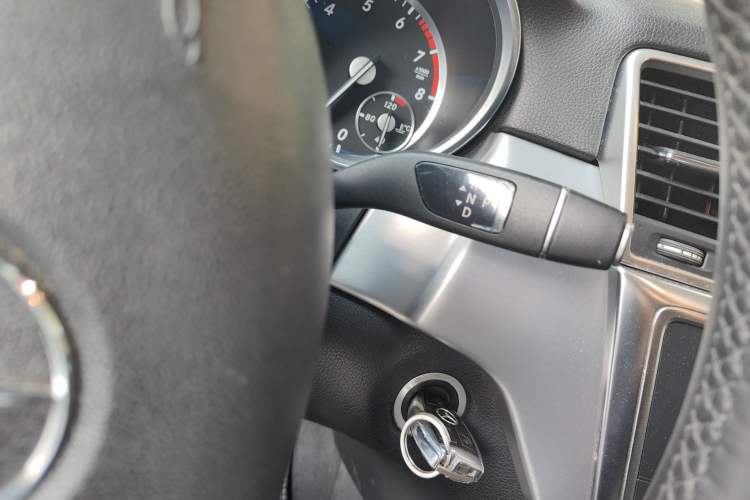 Used Mercedes-Benz M-Class 2014 ML 320 4MATIC