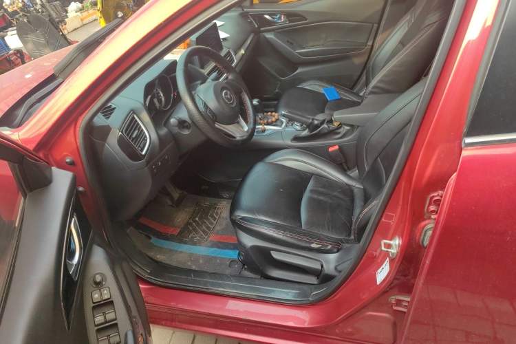 Used Mazda 3 Axela 2016 Sedan 1.5L Automatic Comfort Model Left Front Seat