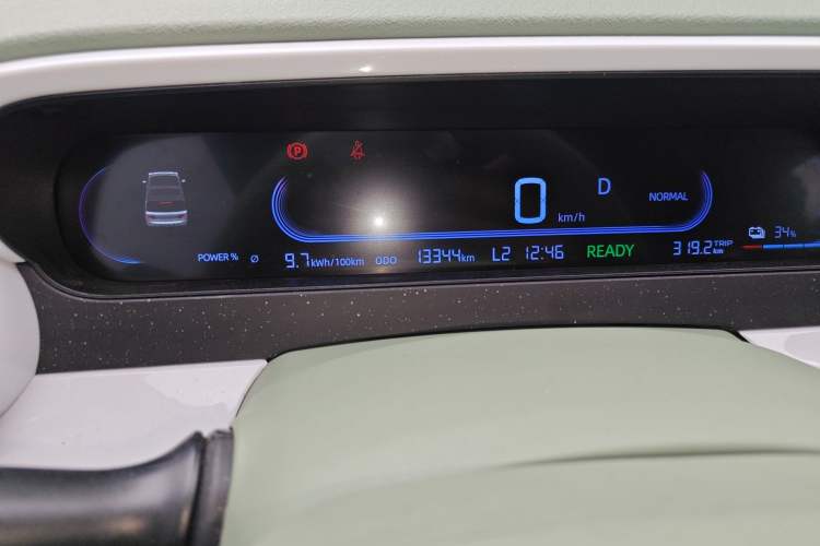 Used Geely Galaxy Panda 2025 210km Panda Rider Odometer Close Up