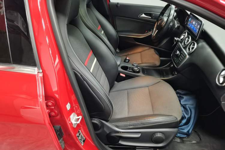 Used Mercedes-Benz A-Class 2013 A 180 Fashion Model Right Front Seat