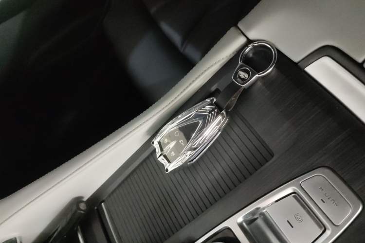 Used CHANGAN CS75 PLUS 2024 3rd Generation Champion Edition 1.5T Intelligent Drive Dynamic Model
