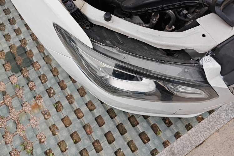 Used Buick GT 2016 15N Automatic Luxury Edition Right Front Headlight