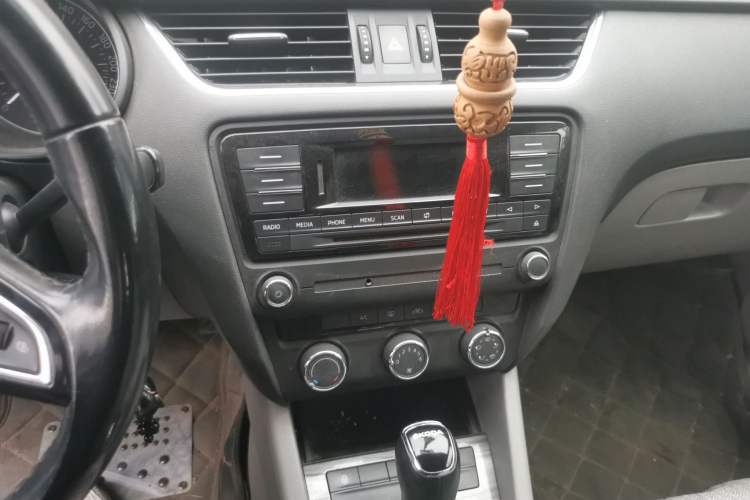 Used Skoda Octavia 2015 1.6L Automatic Yijie Edition