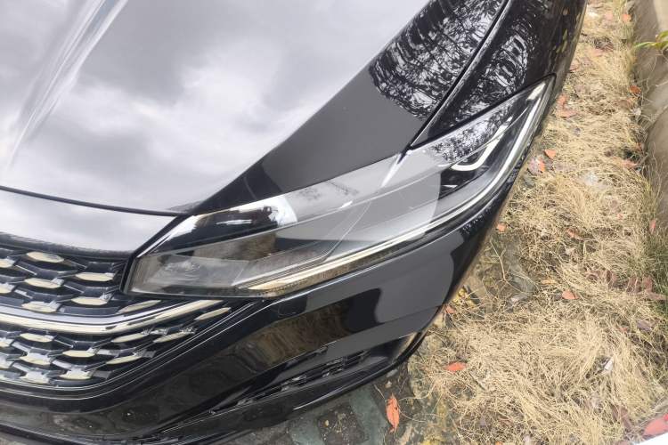 Used Volkswagen Lavida 2024 1.5L Automatic Starry Sky 5 Million Edition Left Front Headlight