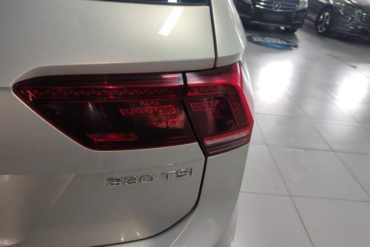 Used Volkswagen Tiguan L 2021 330TSI Automatic Two-Wheel Drive R-Line Flagship Edition
