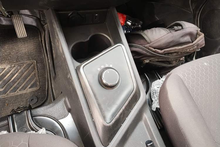 Used CHANGAN KAICHENG Ruixing EM80 2025 Model Commercial Version Standard 2-Seater 300 km Liftgate Gear Lever