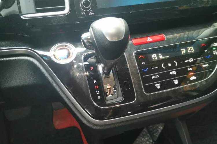 Used Honda Elysion 2019 2.0L Hybrid Luxury Edition
