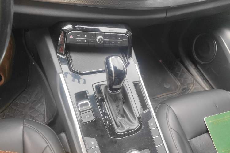 Used Wey VV7 2017 2.0T Ultra-Luxury Version
