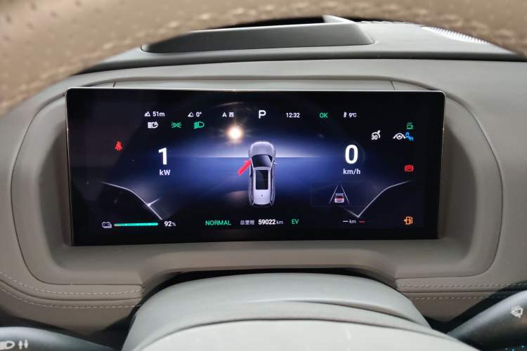 Used Denza N8 2023 Four-Wheel Drive Ultra-Hybrid Flagship Six-Seater Version