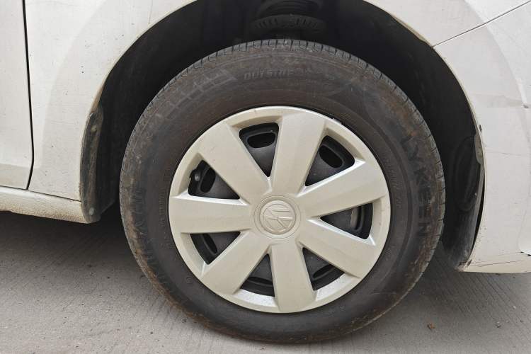 Used Volkswagen Santana 2021 1.5L Automatic Fashion Edition Right Front Wheel Hub