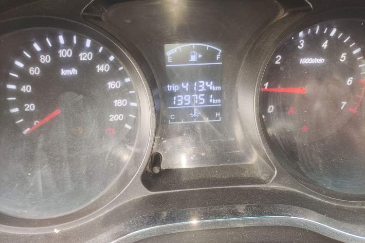 Used Jinbei 750 2015 1.5L Flagship Model