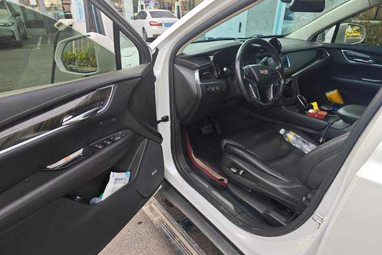 Used Cadillac XT5 2018 25T Luxury Model