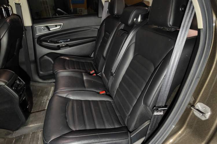 Used Ford Edge 2018 EcoBoost 245 Two-Wheel-Drive Titanium 7-Seater China V Standard Left Rear Seat