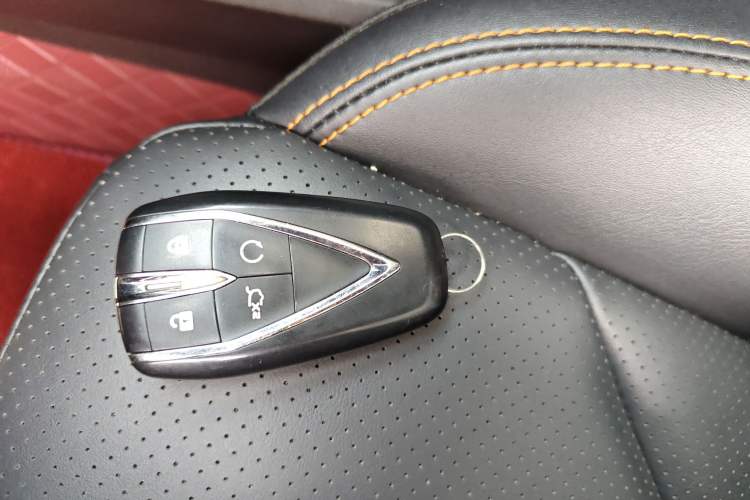 Used CHANGAN UNI-V 2022 1.5T Prestige Version Vehicle Key