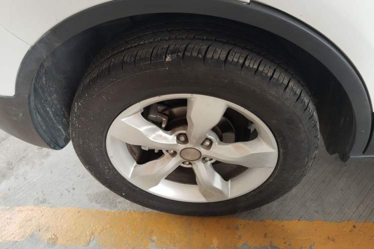 Used Zotye Domy X5 2015 1.5T Manual Luxury Version China IV Standard
