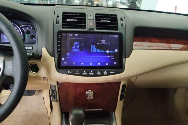 Used Toyota Crown 2012 2.5L Royal Leather Edition
