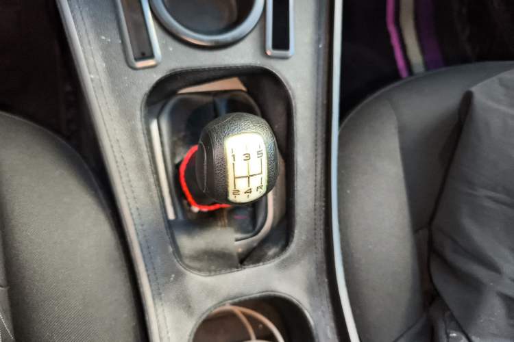 Used Citroen Elysee 2016 1.6L Manual Fashion Edition Gear Lever