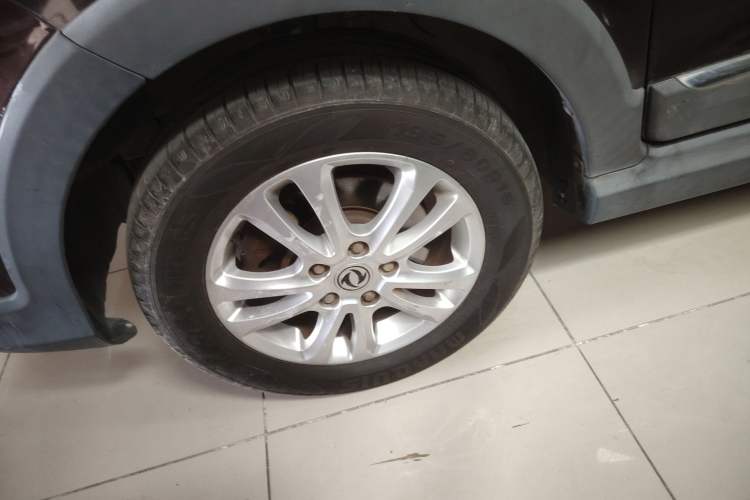 Used Dongfeng Fengon 370 2016 1.5L Manual Luxury Version SFG15-05 7 Seats