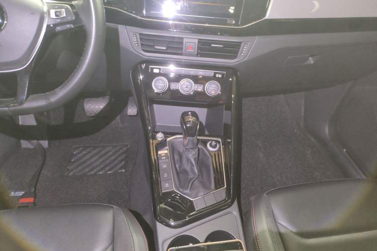 Used Volkswagen Tayron 2019 330TSI Two-Wheel Drive Luxury Model China VI Standard
