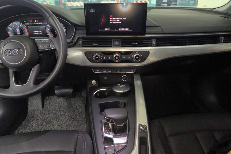 Used Audi A4L 2020 40 TFSI Fashionable and Elegant Model
