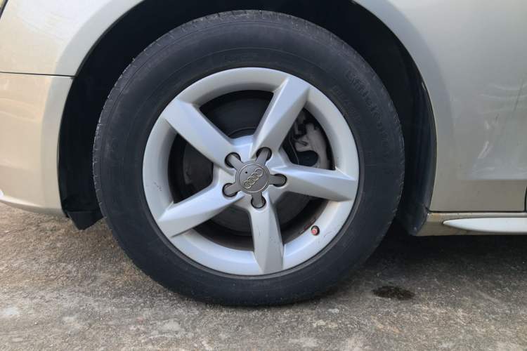 Used Audi A4L 2013 35 TFSI Automatic Standard Model
