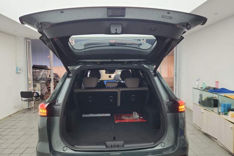 Used Chery Tiggo 8 PLUS 2025 290TGDI DCT Prestige 5-Seater Trunk