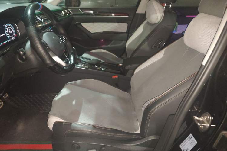 Used Volkswagen Magotan 2023 2 Million Units Commemorative Edition 330TSI DSG Luxury Version