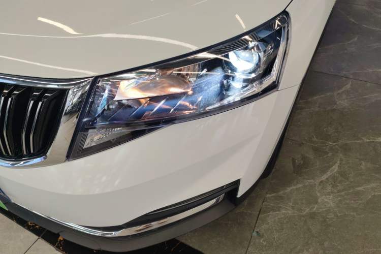 Used Skoda Kamiq 2024 1.5L Automatic Comfort Edition Left Front Headlight