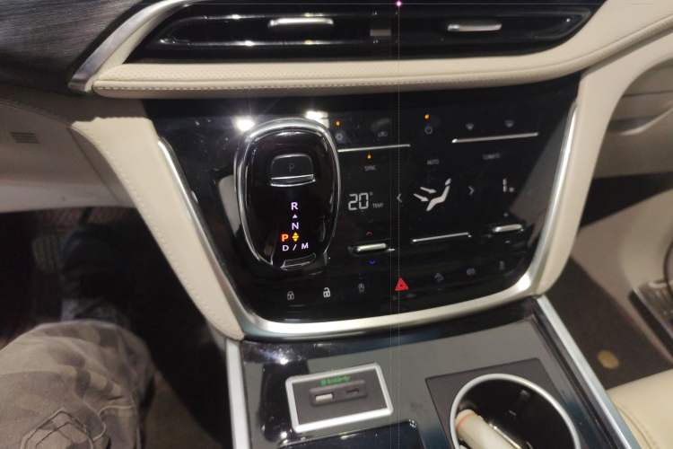 Used Buick GL8 2020 ES Land Cruiser 653T Comfort Edition Gear Lever