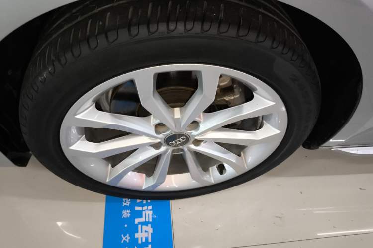 Used Audi A4L 2018 30th Anniversary Edition 40 TFSI Fashion Model