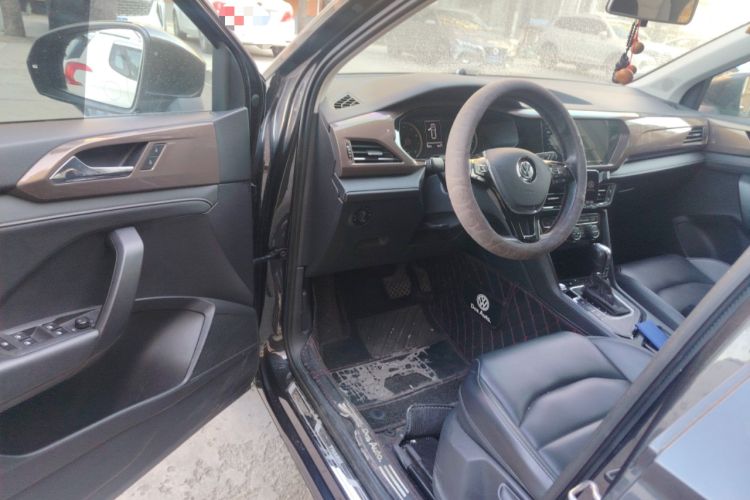 Used Volkswagen Tharu 2020 280TSI Two-Wheel Drive Luxury Edition China VI Standard Interior 3