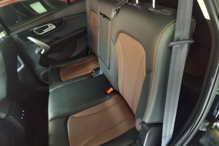 Used SWM G05 2021 PRO 2.0L Manual Elite 7-seater