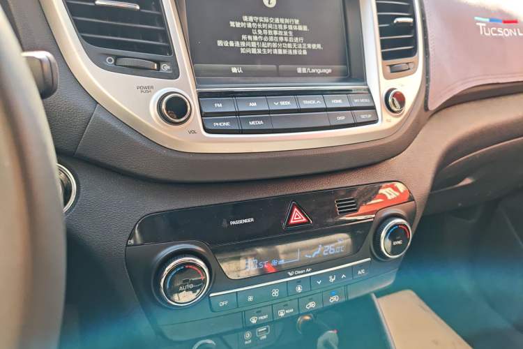 Used Hyundai Tucson 2018 1.6T Dual-Clutch Two-Wheel Drive 15th Anniversary Special Edition