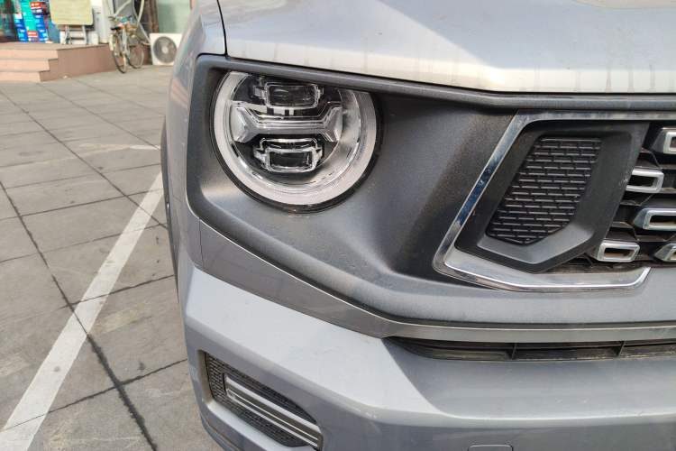 Used Haval H Dog 2023 1.5T Two-Wheel Drive Chao Ye Version Plus Right Front Headlight