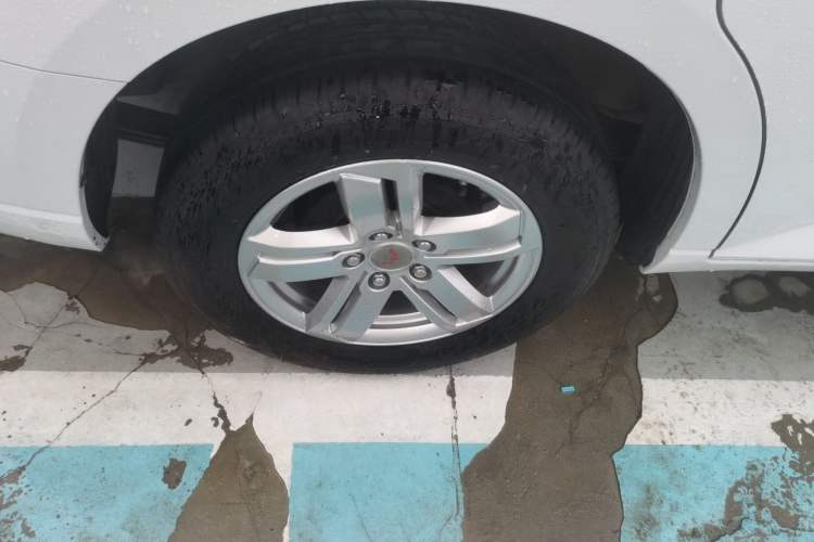 Used Wuling Hongguang PLUS 2020 1.5L Manual Comfort 7-Seater
