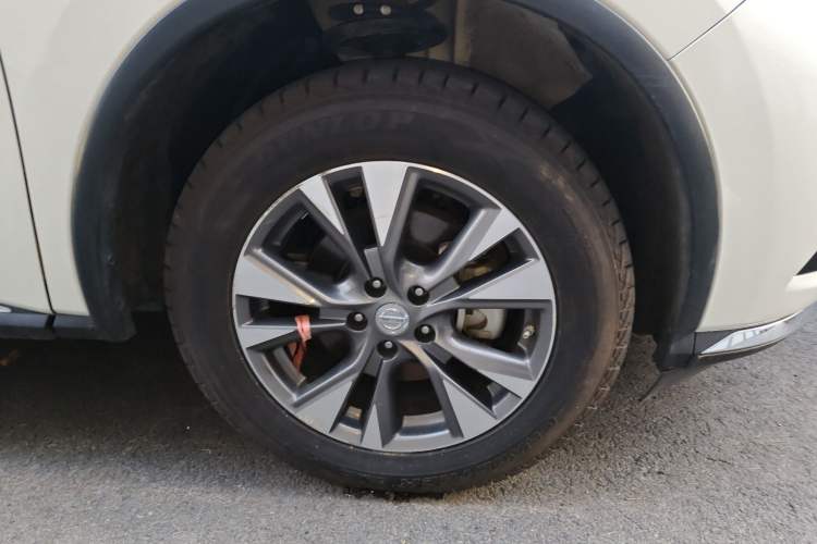 Used Nissan Murano 2019 2.5L XL Two-Wheel Drive Smart Connect Luxury Edition China VI Standard Right Front Wheel Hub