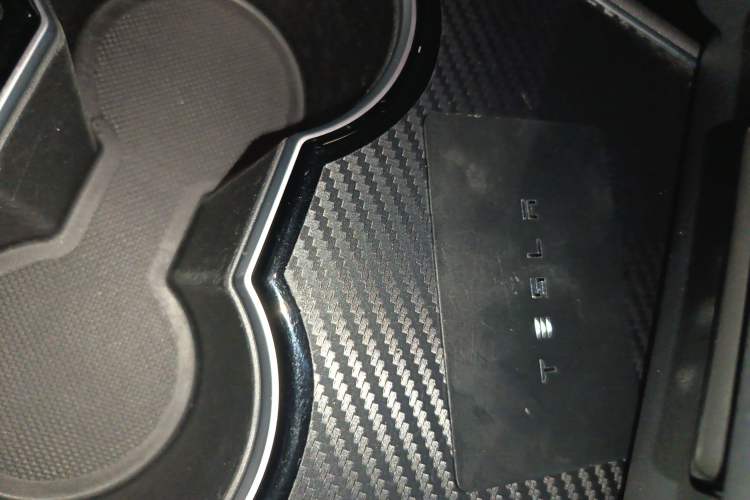 Used Tesla Model 3 2019 Standard Range Rear-Drive Upgraded Version Interior 1