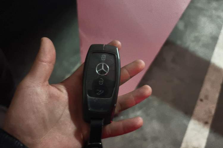 Used Mercedes-Benz GLE 2023 GLE 350 4MATIC Stylish Model Vehicle Key