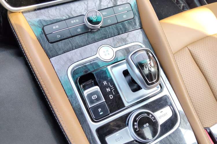 Used BYD Qin New Energy 2017 Qin EV300 Elite Model Gear Lever