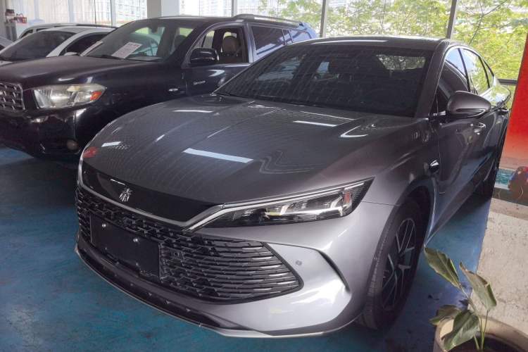 Used BYD Qin L 2025 DM-i Smart Drive 120KM Leading Model