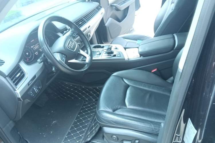Used Audi Q7 2018 40 TFSI Comfort Model