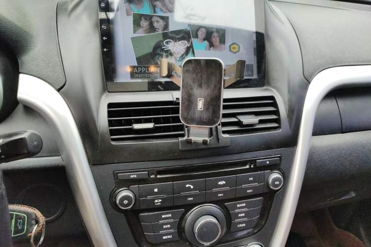 Used Bestune X80 2013 2.0L automatic comfort version
